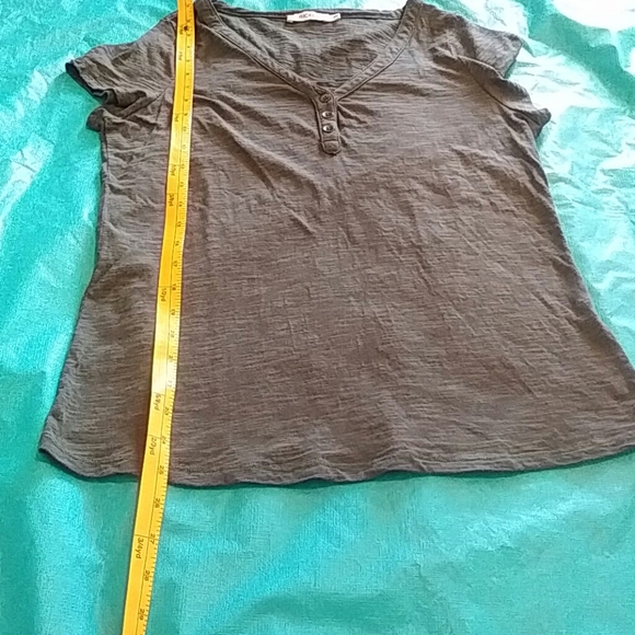 🌺 Ricki's  T -Shirt - Picture 3 of 5